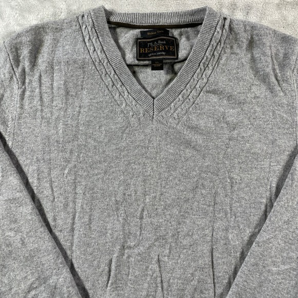 Jos A Bank Reserve Sweater Mens XL Gray V Neck Italian Yarn Italy Holiday Preppy - Picture 3 of 11